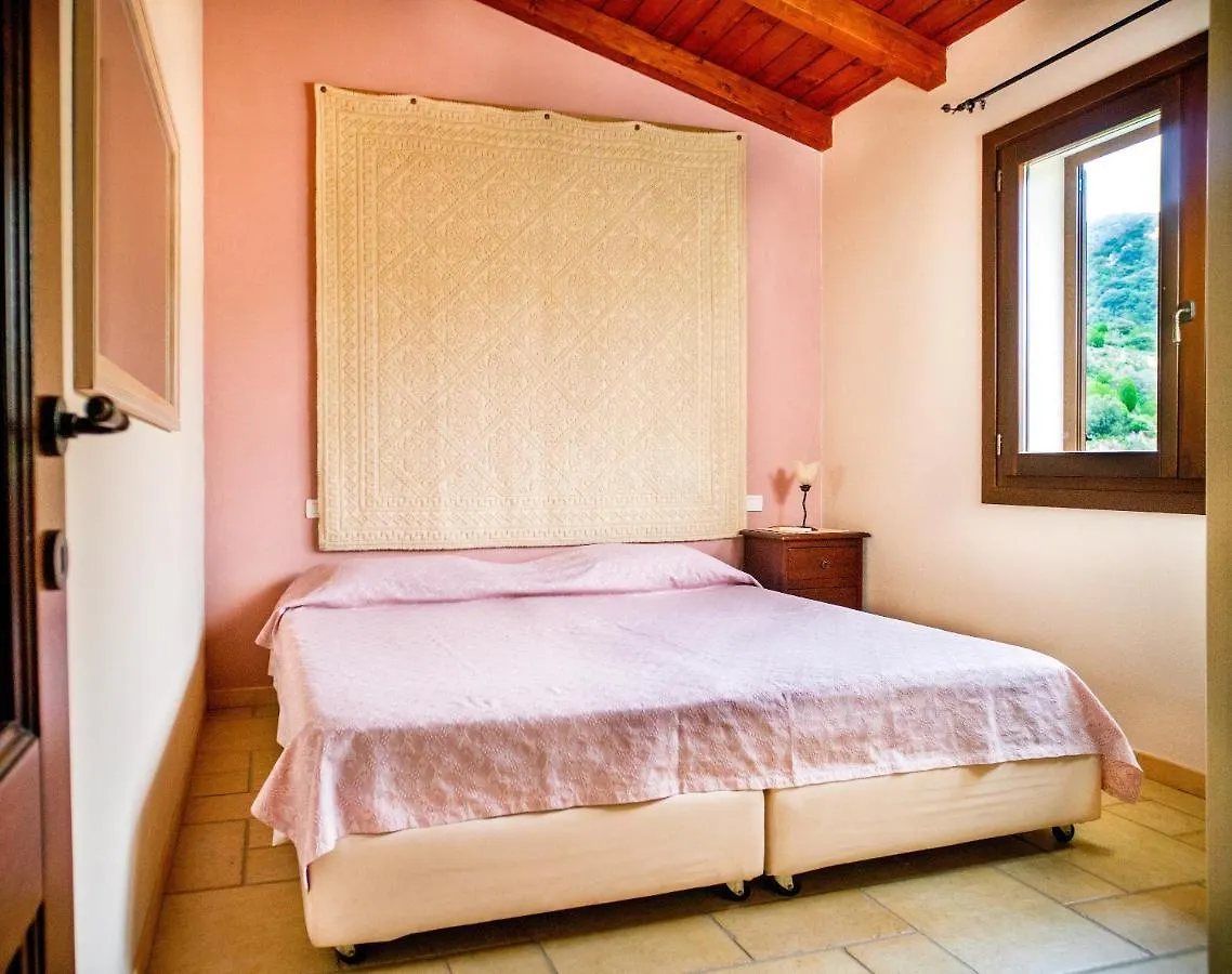 Case Vacanza Bithia Domus De Maria Holiday home